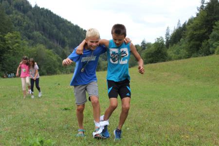 Že 20 let »Najprej Bog!« (98)